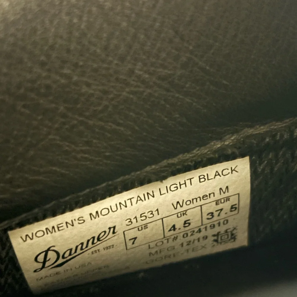 Danner Mountain Light Women’s Hiking Boot NWOT - Picture 5 of 6